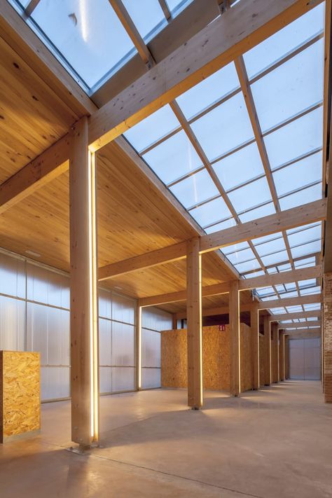 Nil Brullet Francí, Andres Flajszer · CAN LUNA · Divisare Columns Interior, House Columns, Snow Cabin, Timber Architecture, Timber Roof, Wooden Architecture, Timber Buildings, Wood Architecture, Wood Building