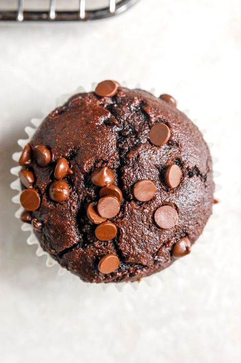 Healthy Chocolate Zucchini Muffins, Double Chocolate Zucchini Muffins, Paleo Zucchini, Clean Treats, Chocolate Zucchini Muffins, Low Acid Recipes, Gluten Free Pastry, Double Chocolate Muffins, Bakery Style Muffins