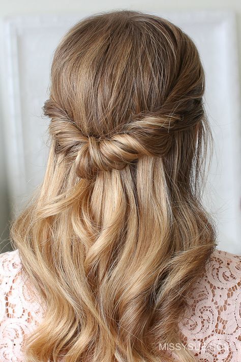 I’ve been wanting to post more half up styles since you guys are always requesting them and this hairstyle is super easy and perfect for everyday too! From start to finish this hairstyle takes less than five minutes. It’s super quick and yet looks really… Hairstyles For Everyday, Missy Sue, Cute Simple Hairstyles, Simple Hairstyles, Half Updo, Half Up, Easy Hairstyles, Super Easy, A Woman