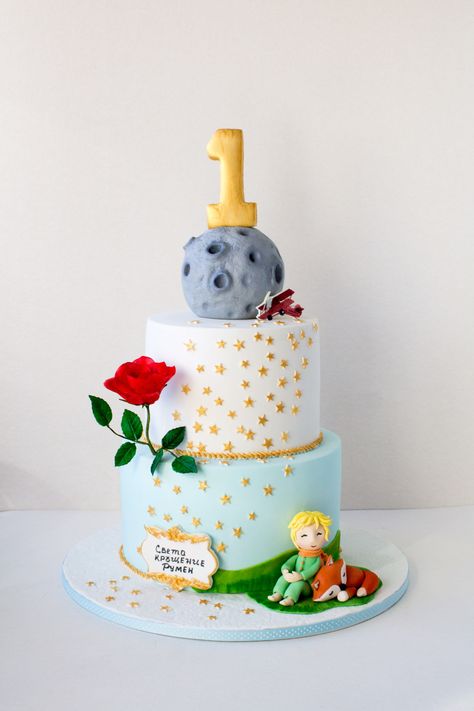 The Little Prince Birthday Theme, Little Prince Birthday Theme, Little Prince Decoration, The Little Prince Cake, Little Prince Birthday Party, Little Prince Cake, Birthday Party Paper Decorations, Mini Patisserie, 1st Birthday Boy Themes