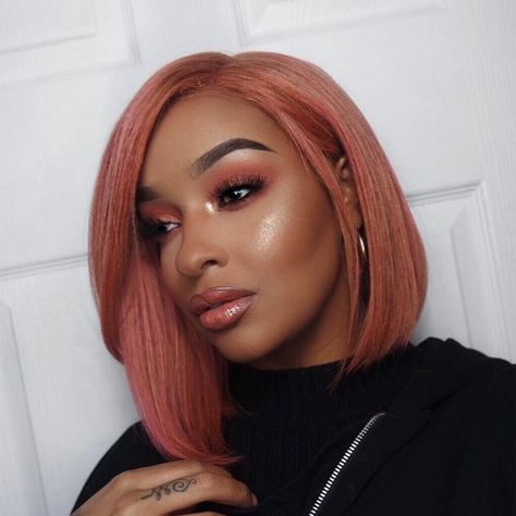 Rose-Gold Makeup Ideas 2018 - Eye Shadow, Highlighter, Lipstick | Allure Rose Gold Makeup Looks, Rose Gold Hair Brunette, Rose Gold Palette, Rose Gold Eye Makeup, Gold Makeup Looks, Hair Color Rose Gold, Rose Gold Makeup, Gold Palette, Hair Things