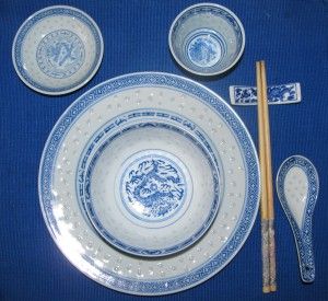 Chinese Chinese Chinaware, Chinese Table Setting, Chinese Dining Table, Chinese Tableware, Chinese Place, Chinese Places, Chinese Party, Blue And White Dinnerware, Asian Party