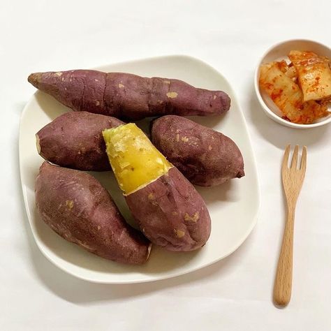 Korean Sweet Potato, Korean Diet, Kawaii Cooking, Delicacy Food, Healthy Food Motivation, Food Is Fuel, Cafe Food, Beautiful Food, Sweet Potatoes