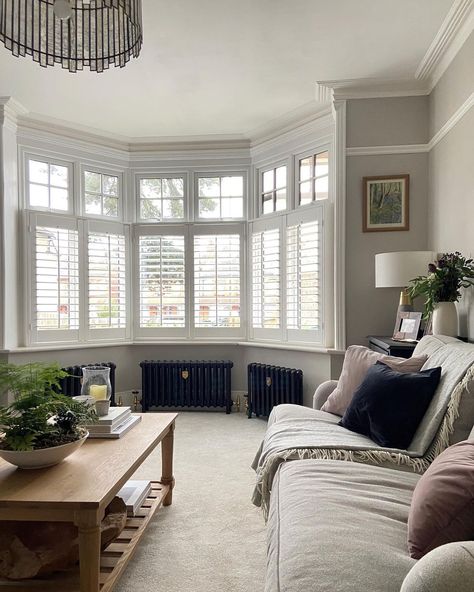 Frances on Instagram: “Ad Hope everyone’s had chance to enjoy some of the sunshine before the snow that the weather app keeps telling me is going to…” Victorian Bay Window, Radiators Living Room, Window Seat Ideas, Bay Window Living Room, Victorian Radiators, Cottagecore Living, Weather App, Bow Window, Cast Iron Radiators