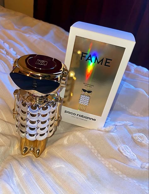 Fame Perfume, Paco Rabanne Fame, Fragrance Ad, Expensive Perfume, Perfume Jewelry, Fragrances Perfume Woman, Perfume Body Spray, Body Hygiene, Bath And Body Works Perfume