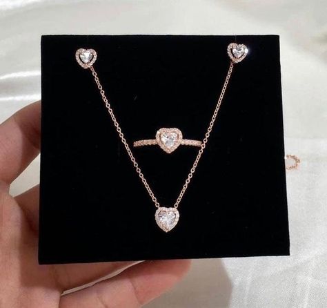 Pandora Heart Necklace, Pandora Set, Charm Bracelets For Girls, Pandora Rose Gold, Pure Gold Jewellery, Pandora Heart, Pandora Necklace, Princess Jewelry, Purple Rings