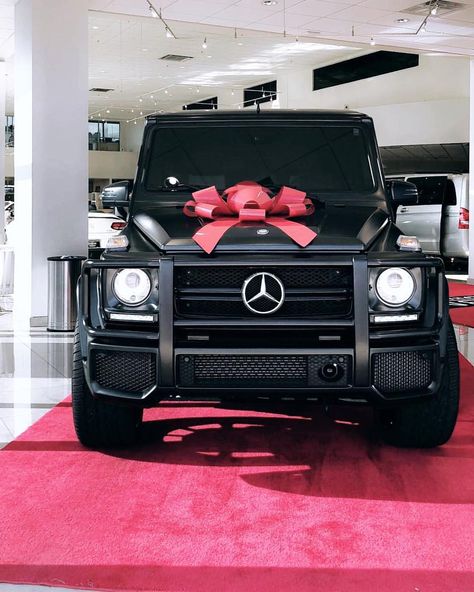 Gwagon Mercedes, Ceo Woman, Business Facts, Mercedes Interior, Tmax Yamaha, Mercedes Benz Wallpaper, Mercedes Wallpaper, Dream Cars Mercedes, Mercedes G Wagon