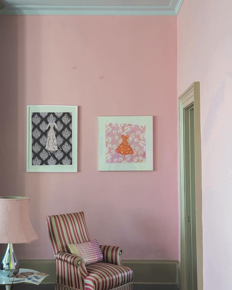 Farrow & Ball Nancy's Blushes Paint Color Scheme goes with Green Nancys Blushes, Sherwin Williams Pink, Bedroom Paint Colors Sherwin Williams, Paint Colors Sherwin Williams, Murs Roses, Pink Paint Colors, Paint Color Chart, Paint And Paper Library, Paint Color Schemes