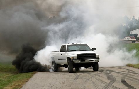 2nd gen Ram pickup truck - Cummins burnout Truck Burnout, Second Gen Cummins, 2nd Gen Cummins, Cummins Diesel Trucks, Truck Photography, Dodge Cummins Diesel, Dodge Ram Diesel, Lifted Dodge, Rolling Coal