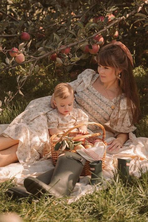 Mother’s Day Photo Shoot With Toddler, Cottage Core Mom And Daughter, Mommy Daughter Photography Fall, Flowers In Photoshoot, Family Birthday Aesthetic, Whimsical Mommy And Me Photoshoot, Fall Shoot Ideas Family Pics, Old Money Aesthetic Family Photo, Vintage Style Family Photoshoot