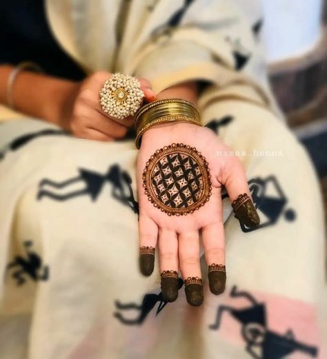 Rakshabandhan Mehndi Designs, Mandala Henna Design, Mehndi Designs 2023, Peacock Mehndi Designs, Palm Mehndi, Mandala Henna, Palm Mehndi Design, Henna Art Designs, Rose Mehndi Designs