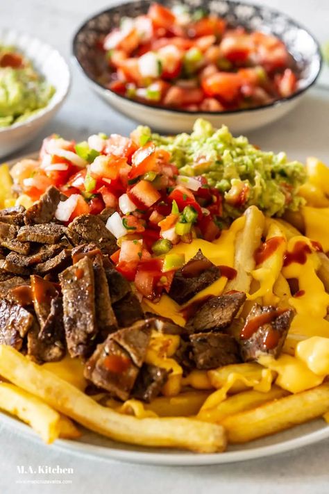 Fries At Home, Carne Asada Fries, Italian Recipes Appetizers, French Potatoes, Crispy Fries, Homemade Cheese Sauce, Frozen Potatoes, California Food, Marinated Beef