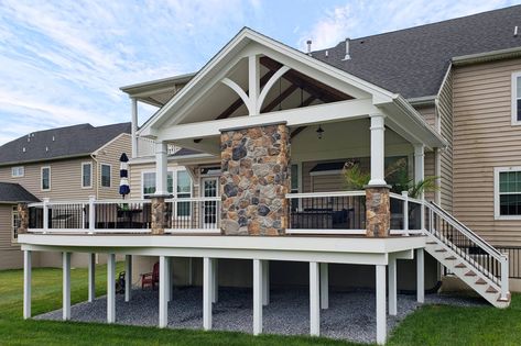 Antique Palm TimberTech Deck / Barnwood Porch – Avondale, PA Deck Fireplace, Outdoor Fireplace Designs, Porch Addition, Sunroom Decorating, Patio Deck Designs, Deck Porch, Covered Deck, Deck Designs Backyard, Deck Designs