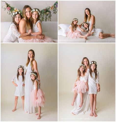 Mothers Day Gifts Toddlers, Mommy And Me Poses, Mommy Daughter Photos, Boho Mother, Mommy And Me Photo Shoot, Mom Daughter Outfits, Mother's Day Gift Card, Mothers Day Pictures, Gifts To Make