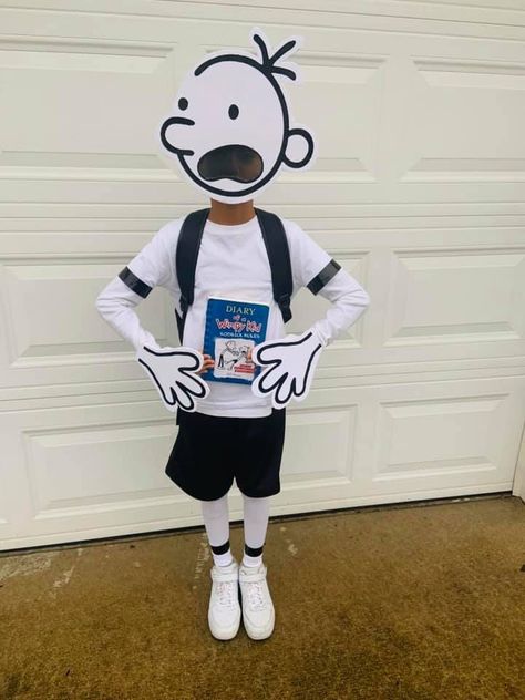 Big Nate Costume, Diary Of A Wimpy Kid Costume, Invisible Man Costume, Easy Kids Costumes, Kids Book Character Costumes, Book Characters Dress Up, Dress Up For Boys, Boy Cartoon Characters, Wimpy Kid Books