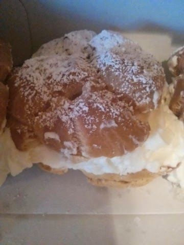 Turnips 2 Tangerines: Wisconsin State Fair and Cream Puffs~ State Fair Cream Puffs, Fun Fair Food, Wisconsin State Fair, Cream Puff Recipe, Top Secret Recipes, Carnival Food, Puff Recipe, Fair Food, Wisconsin State