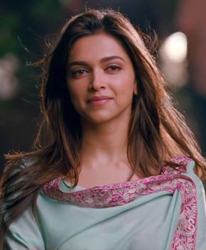 16.3k Likes, 107 Comments - ♡ THE QUEEN OF HEARTS ♡ (@deepikapadukonebeautiful) on Instagram: “#DPByjhd Uffff Naina ” Deepika Padukone Movies, Deepika Padukone Hair, Dipika Padukone, Status Shayari, Deepika Padukone Style, Status In Hindi, Bollywood Photos, Quotes In Hindi, Instagrammer