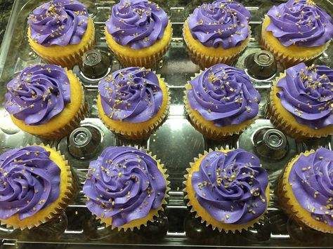 Purple cupcakes with gold sprinkles for Sameha by Carmen 2017 Cupcakes With Gold Sprinkles, Batman Cookies, Purple Cupcakes, Thirteenth Birthday, Gold Cupcakes, Gold Sprinkles, Baby Boy 1st Birthday Party, Baby Boy 1st Birthday, 1st Boy Birthday