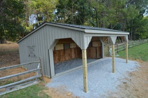 Horse Run In Shelter, Small Horse Barn Plans, Pasture Shelter, Dream Barn Stables, Small Horse Barns, Horse Shed, Two Animals, Horse Farm Ideas, Diy Horse Barn