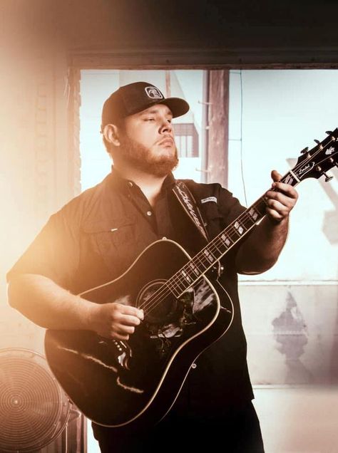 Country Music Aesthetic Wallpaper, Luke Combs Wallpaper, Country Music Aesthetic, Playlist On Apple Music, Music Aesthetic Wallpaper, Appalachian State University, Appalachian State, Luke Combs, George Strait