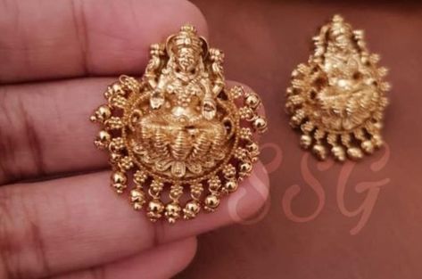 Jhumkas Gold, Gold Earrings For Kids, Saved Images, Gold Earrings Models, Gold Chain Design, Bangles Design, Gold Bangles Design, Bangle Designs, Chain Design