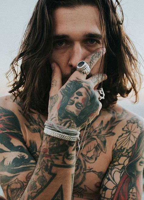 Jimmy Q, Tattoo 2024, Boy Portrait, Tattooed Men, Tattoo Hand, Rugged Style, School Style, Art Tattoos, Long Hair Styles Men