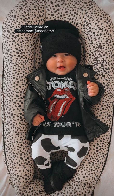 Cute Newborn Baby Boy, Toddler & Baby Boy Style, Baby Clothes Country, Cute Boy Outfits, Cute Baby Boy Outfits, Baby Kids Clothes, Baby Outfits Newborn, Baby Boy Fashion, Cute Baby Clothes