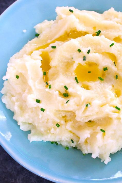 The Best Creamy Sous Vide Mashed Potatoes Sous Vide Mashed Potatoes, Homemade Mashed Potatoes Recipe, Mashed Potatoes Recipe Easy, Sous Vide Vegetables, Creamy Mashed Potatoes Recipe, Mashed Potato Recipe, Homemade Mashed Potatoes, Creamy Mash, Cheesy Mashed Potatoes