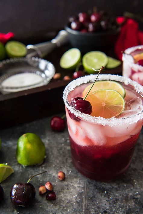 Take advantage of cherry season & enjoy a Fresh Cherry Margarita or two! Fresh cherries turn your ordinary cocktail into something extra special for summer! Unique Margarita Recipes, Friday Cocktails, Cherry Margarita, Spring Cocktail Recipes, Winter Cocktail Recipes, Fall Cocktail Recipes, Christmas Cocktail Recipes, Best Margarita Recipe, Cranberry Margarita