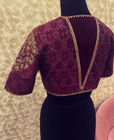 Simple Neck Works For Blouses, Works For Blouses, Saree Blouse Design, New Saree Blouse Designs, Traditional Blouse Designs, Latest Model Blouse Designs, Blouse Casual Fashion, Cutwork Blouse Designs, Blouse Design Images