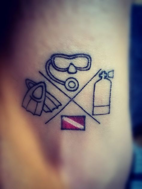 Tattoos idea for divers. #scubadiving Scuba Diver Tattoo, Tattoo Dove, Scuba Tattoo, Tank Tattoo, Diving Tattoo, Scuba Diving Tattoo, Diver Tattoo, Dove Tattoos, Dove Tattoo