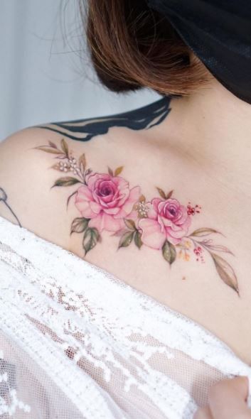 Beautiful Collar Bone Tattoos, Rose Collar Bone Tattoos For Women, Peony Tattoo Collar Bone, Peony Collar Bone Tattoo, Rose Collarbone Tattoo, Collar Bone Rose Tattoo, Women’s Collar Bone Tattoos, Collar Bone Tattoo Cover Up, Shoulder Collarbone Tattoo