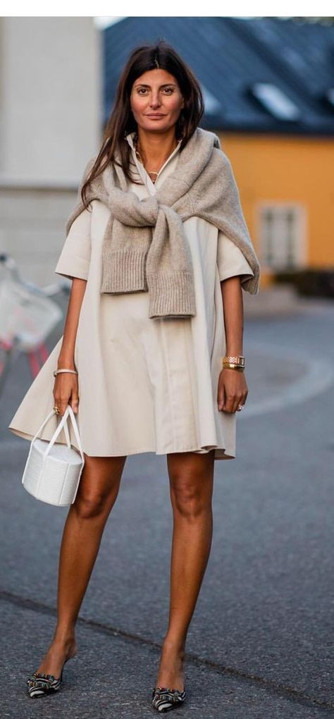 Summer Evening Outfit, Giovanna Battaglia Engelbert, Minimal Stil, Stockholm Fashion Week, Stile Casual Chic, Maternity Street Style, Moda Do Momento, Look Zara, Giovanna Battaglia