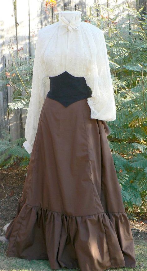 Victorian Bustle, Bustle Skirt, Victorian Costume, Old Fashion Dresses, Steampunk Costume, Victorian Clothing, Medieval Dress, Steampunk Clothing, Moda Vintage