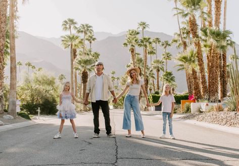 Top 8 Places to Take Photos in Palm Springs | Flytographer Palm Springs Family Photoshoot, Palm Springs Photoshoot Locations, Engagement Photos Palm Springs, Palm Springs Photo Ideas, Palm Springs Maternity Shoot, Arizona Family Photos, Bachelorette Photos, Palm Springs Photoshoot, California Hiking