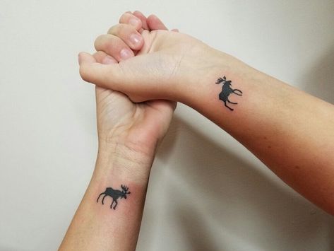 Top 11 Small Moose Tattoo Ideas - Animal Hype Moose Antlers Tattoo, Tiny Moose Tattoo, Norway Tattoo, Alaska Tattoo, Antler Tattoo, Moose Tattoo, Bull Moose, Tattoo Feminina, Tattoo Small