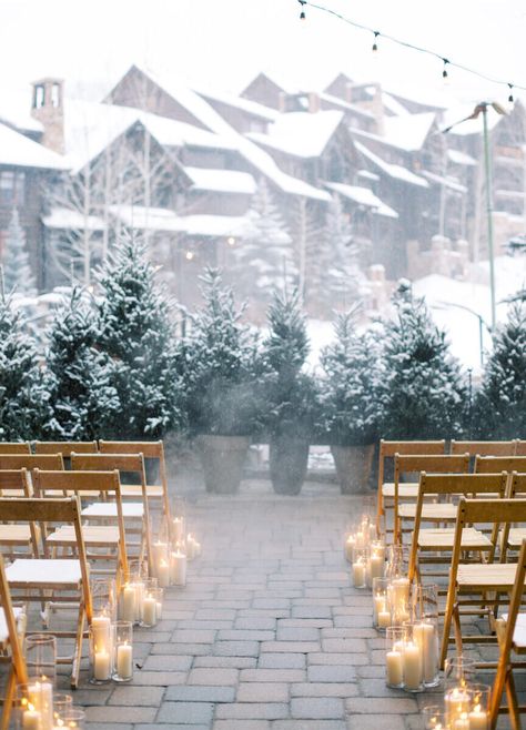 Top Places for a Mountain Wedding | Mountain Wedding Venues Small Winter Wedding, Colorado Mountain Wedding Venues, Winter Lodge, Wedding In The Mountains, Winter Wedding Venues, Smoky Mountain Wedding, Wedding Mountain, Aspen Wedding, Plan A Wedding