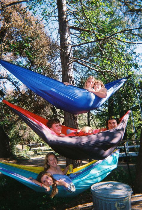 Film Camping Photos, Camping Inspo, Camping Pics, Camping Photo, Camping Hammock, Hammock Camping, Look At The Stars, Team Photos, Summer Bucket Lists