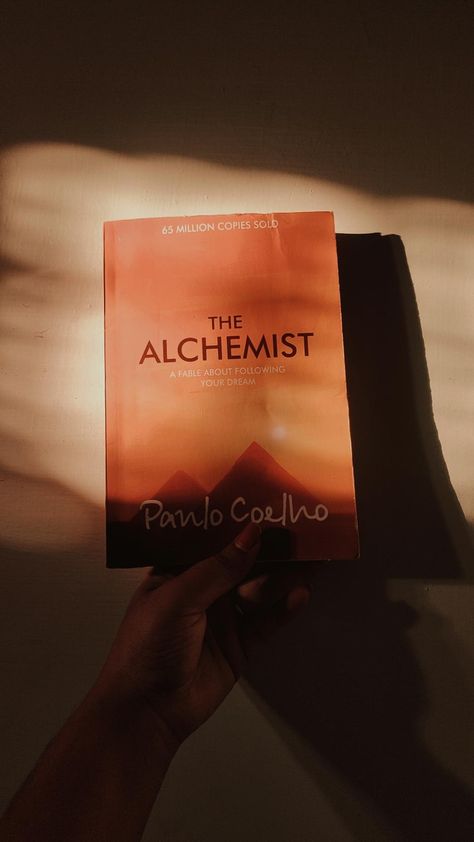 Book
Book aesthetic Alchemist Book Aesthetic, The Alchemist Book, Alchemist Book, The Alchemist, Book Instagram, Aesthetic Videos For Edits Love, Book Worm, Plot Twist, Old Soul