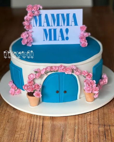 flavoli Papelaria Personalizada: Topo de bolo - Mamma Mia! Mama Mia Cake Ideas, Greece Birthday, Mamma Mia Cake, 17th Birthday Party Ideas, Queen Birthday Party, Anna Birthday, Ball Cake, Queen Birthday, Mama Mia