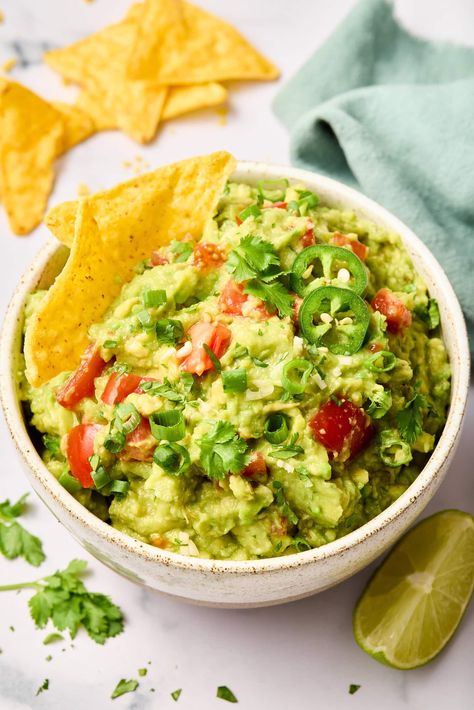 Easy Guacamole (Healthy and Authentic) - A Spicy Perspective Easy Guacamole Recipe, Spicy Guacamole, Guacamole Recipe Easy, Guacamole Dip, Best Guacamole Recipe, A Spicy Perspective, How To Make Guacamole, Holy Guacamole, Easy Guacamole