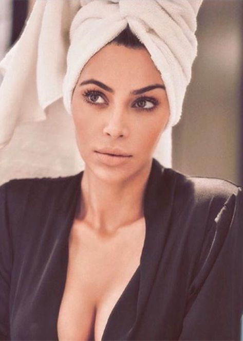 Kim Kardashian Images, Kardashian Beauty, Mens Health Magazine, Powder Contour, Pretty Makeup Looks, Olay Regenerist, Anti Aging Serum, She Loves, Pretty Makeup