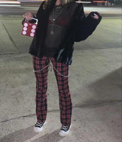 Goth Trousers Outfit, Plaid Pants Outfit Grunge, Plaid Goth Outfit, Plaid Punk Outfit, Alt Plaid Pants Outfit, Grunge Plaid Pants, Checkered Pants Outfit, Flannel Outfits Grunge Punk Rock, Lookbook Ideas