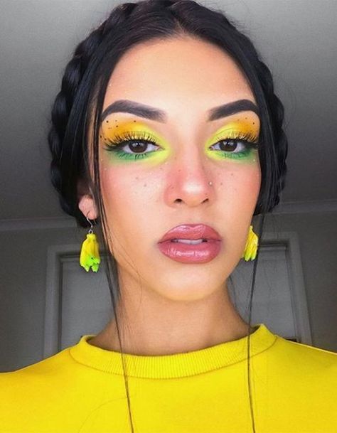 Maquillage festival été Lemon Eyes, Makeup You Need, Mekap Mata, Yellow Makeup, Peach Makeup, Make Up Videos, Smink Inspiration, Bold Makeup, Creative Eye Makeup