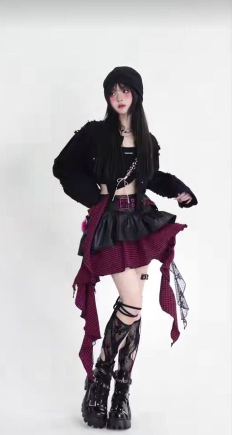 Gothic Emo Fashion, Aesthetic Black Outfits Korean, Japanese Kawaii Outfits, Red Alternative Outfits, Black And Red Aesthetic Outfit, Red And Black Outfits Aesthetic, Black Kpop Outfit, Red Clothing Aesthetic, Red And Black Aesthetic Outfit