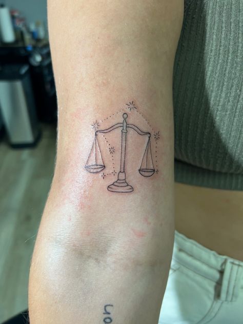 Fine Line Scale Tattoo, Small Libra Scale Tattoo, Creative Libra Tattoo, Libra Air Sign Tattoo, Libra Tattoo Aesthetic, Charmed Tattoo Tv Show, Libra Tarot Card Tattoo, Libra Scales Drawing, Balance Scale Tattoo