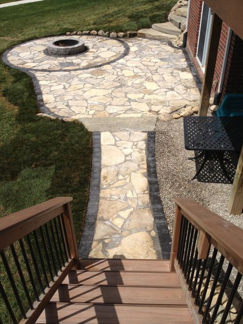 Patio Design With Fireplace, Sandstone Path, Flagstone Patio Ideas, Landscaping Pavers, Flagstone Patio Design, Fire Pit Materials, Patio Layout, Patio Pavers Design, Outdoor Patio Designs