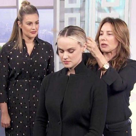 We know that all the celebrities at this weekend's E! People's Choice Awards will be bringing their style A-game.  Sally Hershberger stopped by Daily Pop to give her hair tips and... Sally Hershberger, Hair Tips And Tricks, Celebrity Hair Stylist, People's Choice Awards, Red Carpet Event, Julia Roberts, Choice Awards, Nicole Kidman, Hair Tips