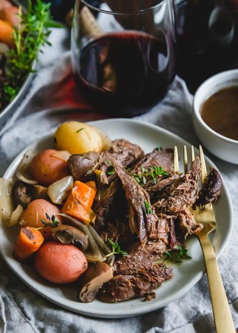 This easy Instant Pot venison roast is cooked along with baby potatoes, mushrooms, carrots and onions for a comforting winter meal all made in one pot. Instapot Venison Roast Recipes, Moose Roast Instant Pot, Instant Pot Elk Roast, Elk Roast Instant Pot, Deer Roast Instant Pot, Venison Roast Instant Pot, Instant Pot Venison Roast, Yankee Recipes, Deer Roast