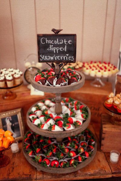 Maybe not chocolate strawberries, but a cute way to display our dessert table! Covered Strawberries, Chocolate Covered Strawberries, Chocolate Dipped, Chocolate Covered, Strawberries, A Table